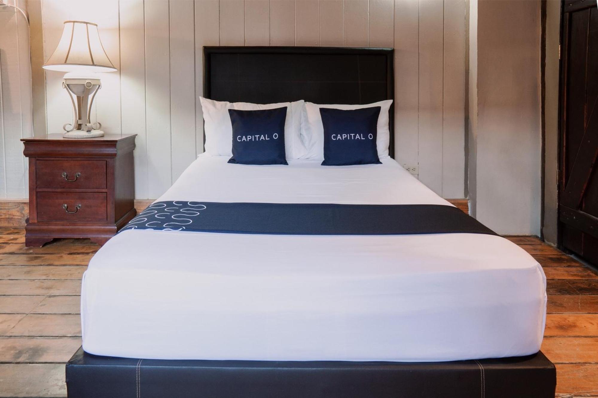 Capital O Hotel Villa Azura Tecate Eksteriør billede